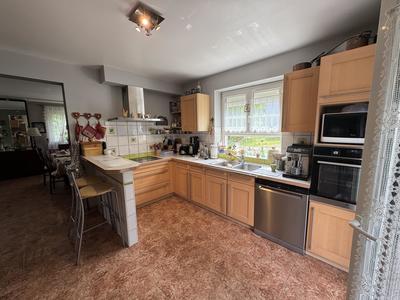 Pavillon - 145 m² - 7 pièces