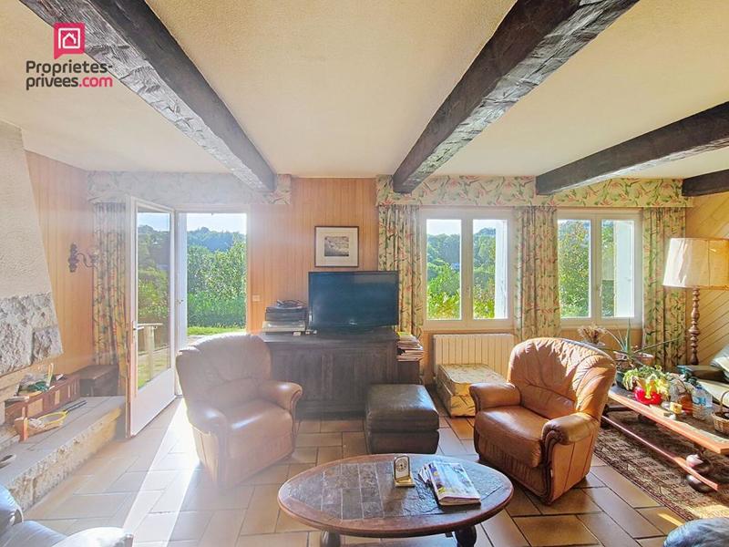 Maison - 180 m² - 8 pièces