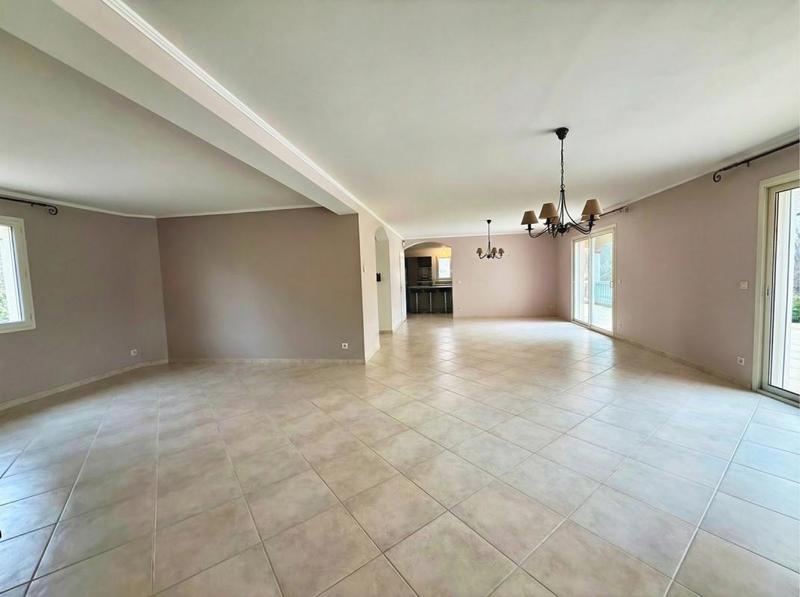 Villa - 219 m² - 7 pièces