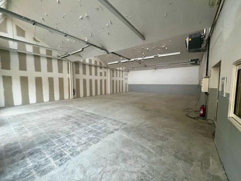 Local commercial - 200 m²