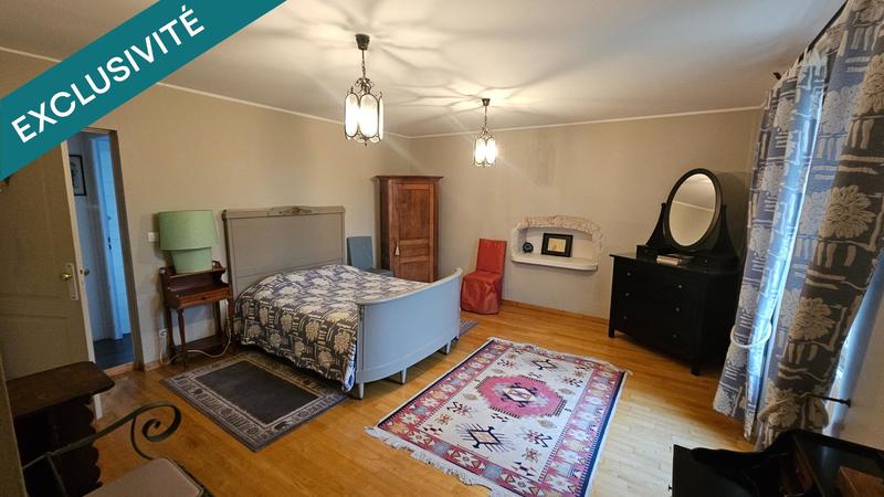 Maison - 400 m² - 16 pièces