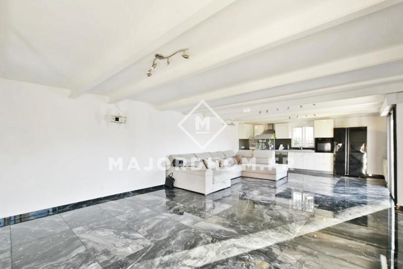 Maison - 143 m² - 5 pièces