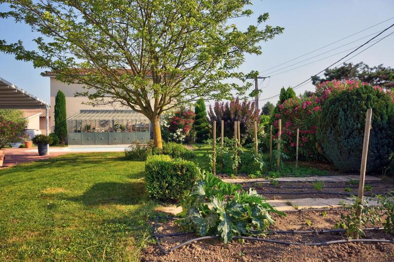 Maison - 240 m² - 8 pièces