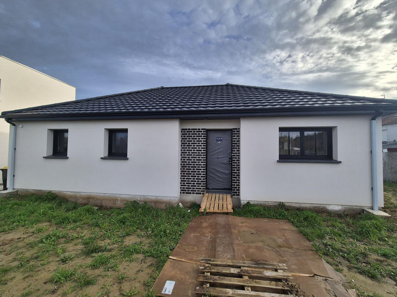 Maison - 90 m² - 5 pièces