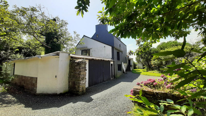 Maison - 260 m² - 10 pièces