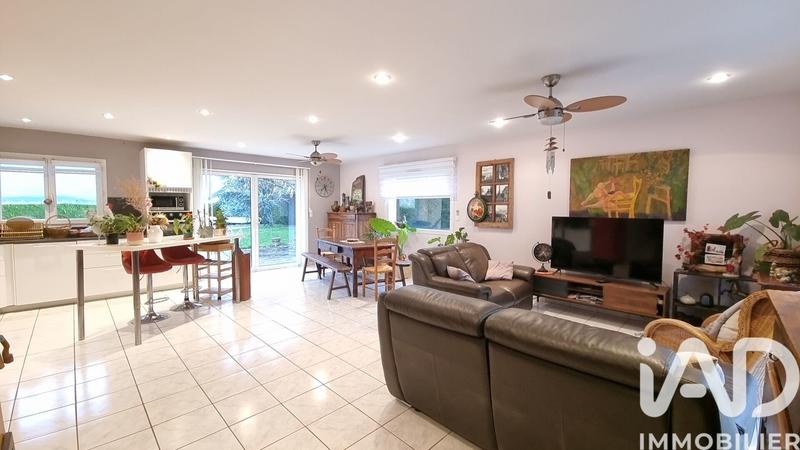 Maison - 122 m² - 6 pièces