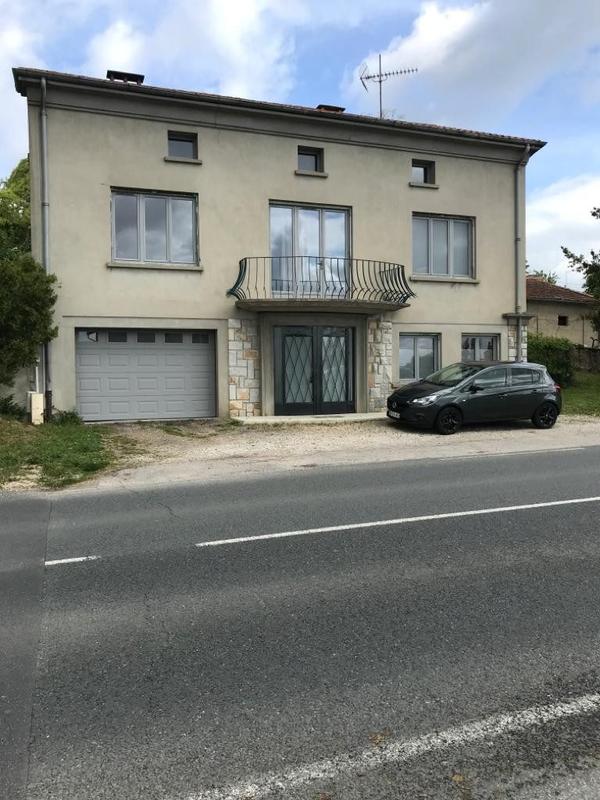 Maison traditionnelle - 265 m² - 11 pièces