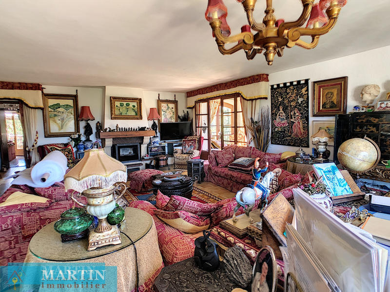 Villa - 269 m² - 12 pièces