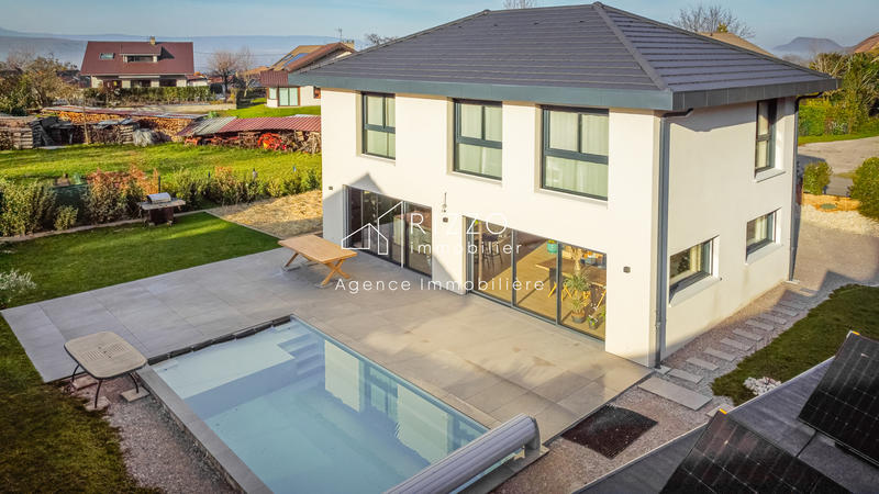 Maison - 160 m² - 6 pièces