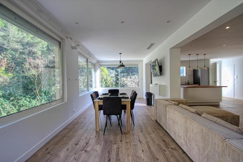 Villa - 215 m² - 5 pièces