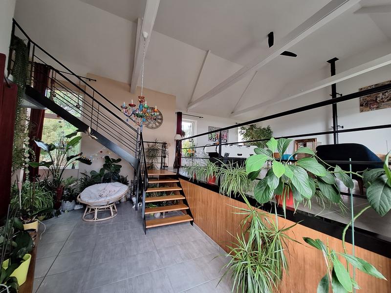 Maison - 408 m² - 11 pièces