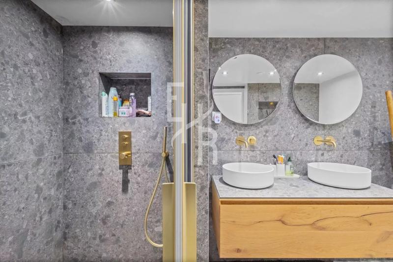 Villa - 204 m² - 7 pièces