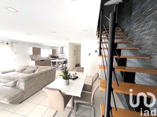 Maison - 108 m² - 6 pièces