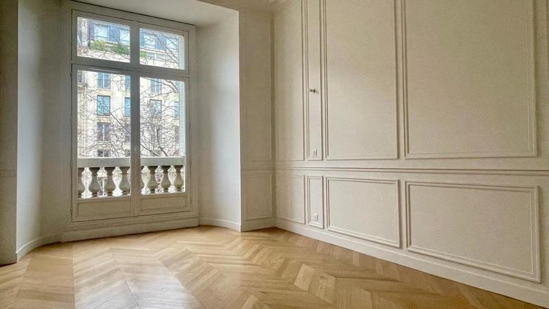 Appartement - 187 m² - 5 pièces