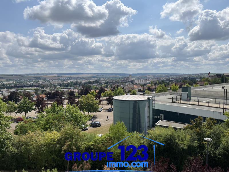 Appartement - 85 m² - 3 pièces