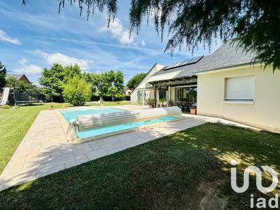 Maison - 181 m² - 6 pièces