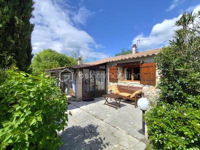 Maison en pierre - 80 m² - 3 pièces