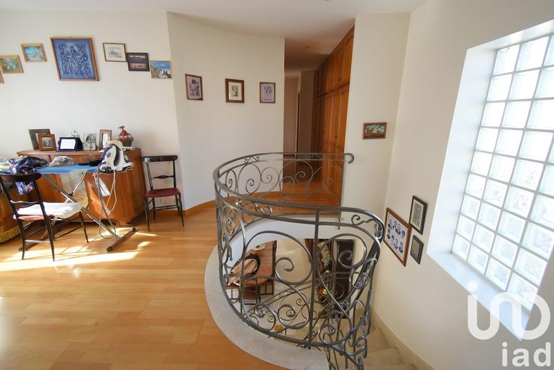 Maison - 160 m² - 5 pièces