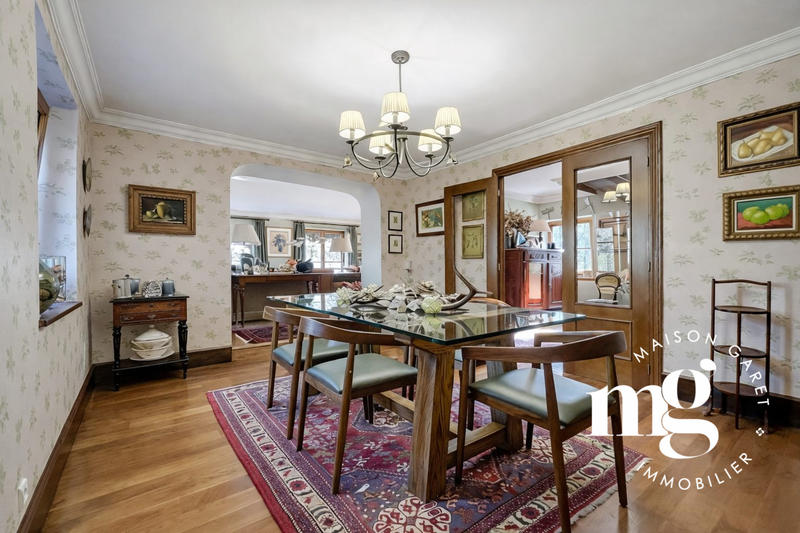 Maison ancienne - 270 m² - 9 pièces