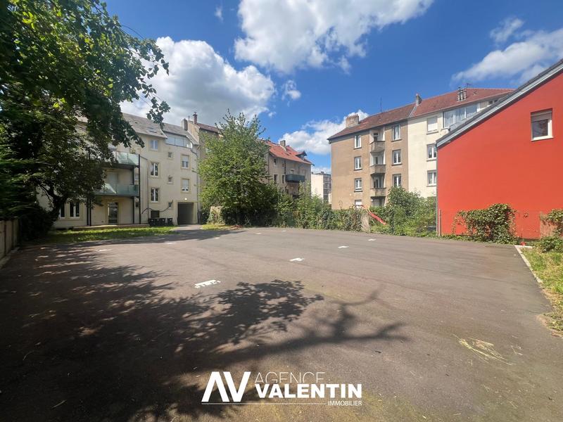 Parking / Garage - 12 m²