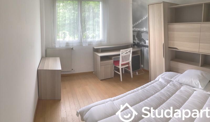 Chambre - 10 m² - 1 pièce