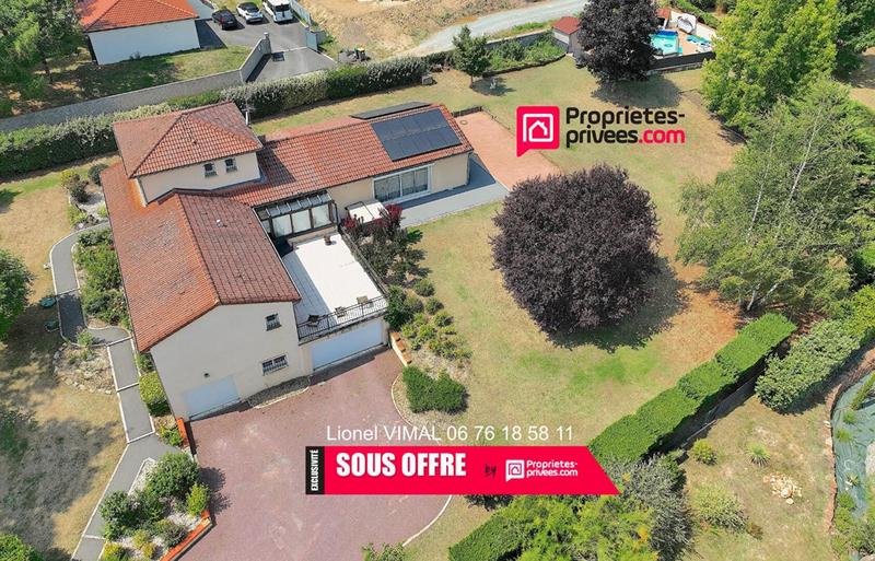 Maison - 258 m² - 8 pièces