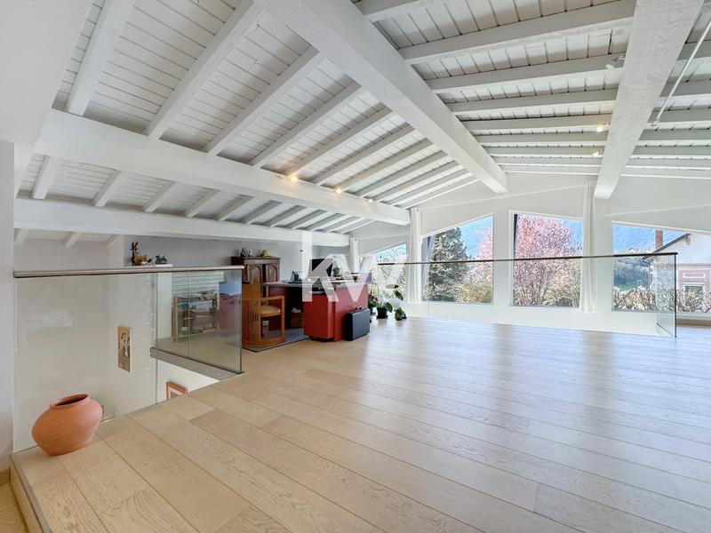 Maison - 321 m² - 11 pièces