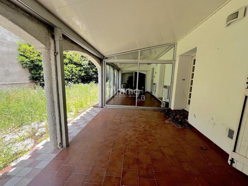 Maison - 220 m² - 5 pièces