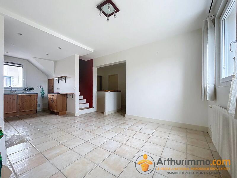 Maison - 161 m² - 8 pièces