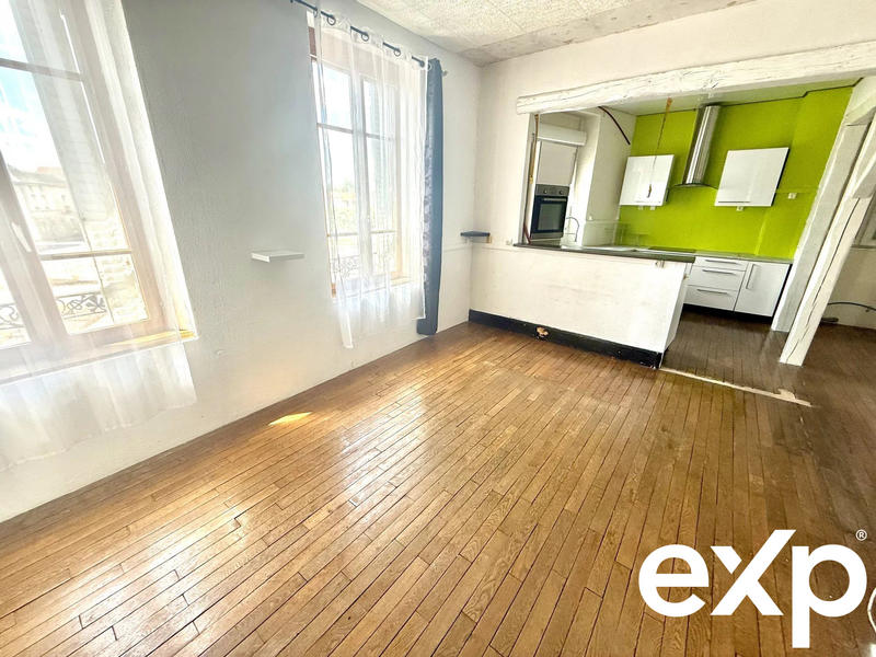 Maison - 163 m² - 9 pièces