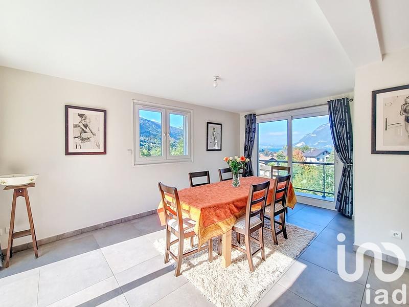 Maison - 258 m² - 9 pièces