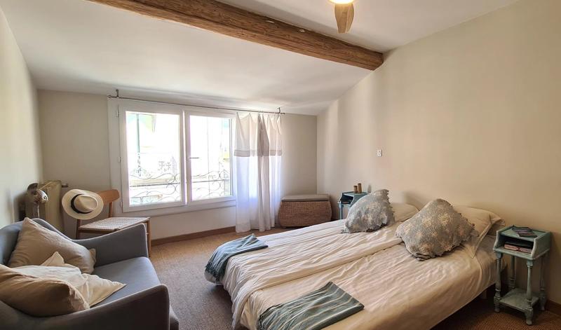 Maison traditionnelle - 185 m² - 8 pièces