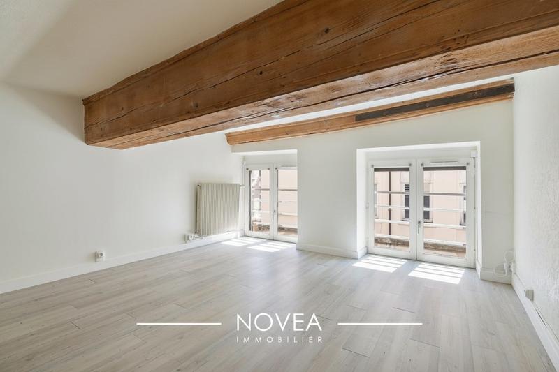 Appartement - 131 m² - 6 pièces