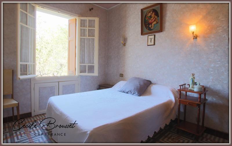 Maison - 236 m² - 13 pièces