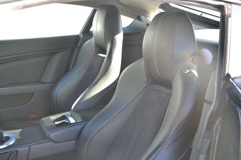 Aston Martin Vantage Coupe V8