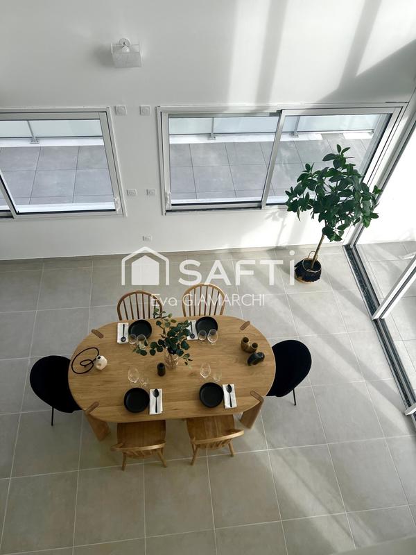 Appartement - 105 m² - 4 pièces