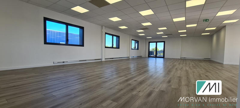 Bureau - 150 m² - 1 pièce