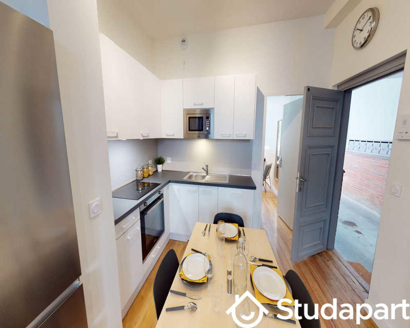 Chambre - 80 m² - 1 pièce