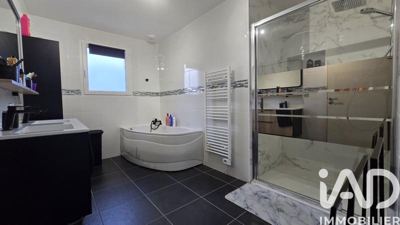 Maison - 103 m² - 5 pièces