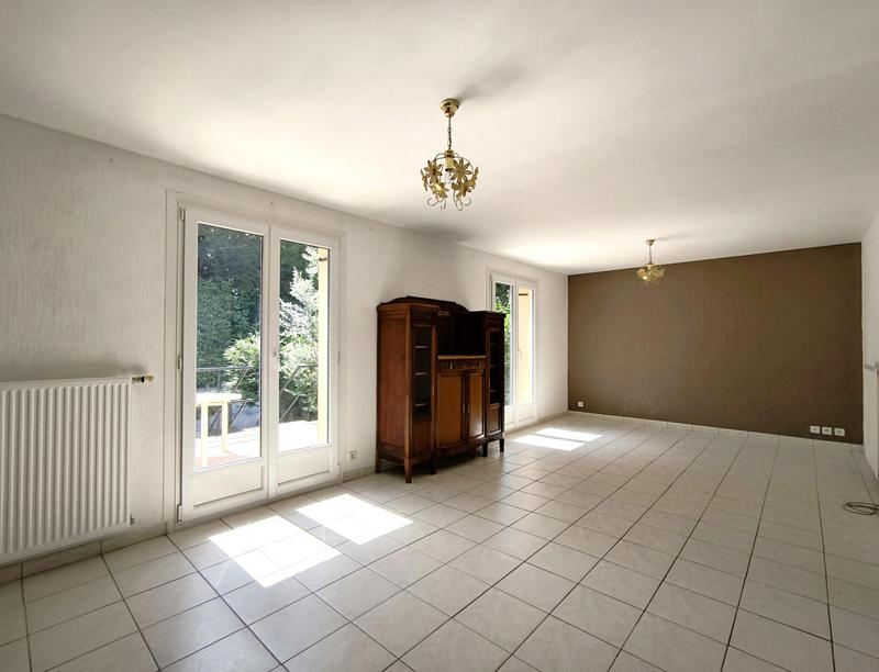 Maison - 96 m² - 5 pièces