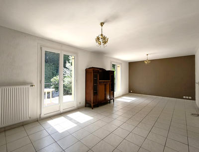 Maison - 96 m² - 5 pièces