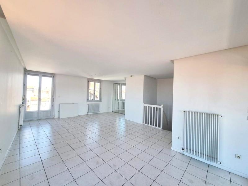 Appartement - 100 m² - 4 pièces