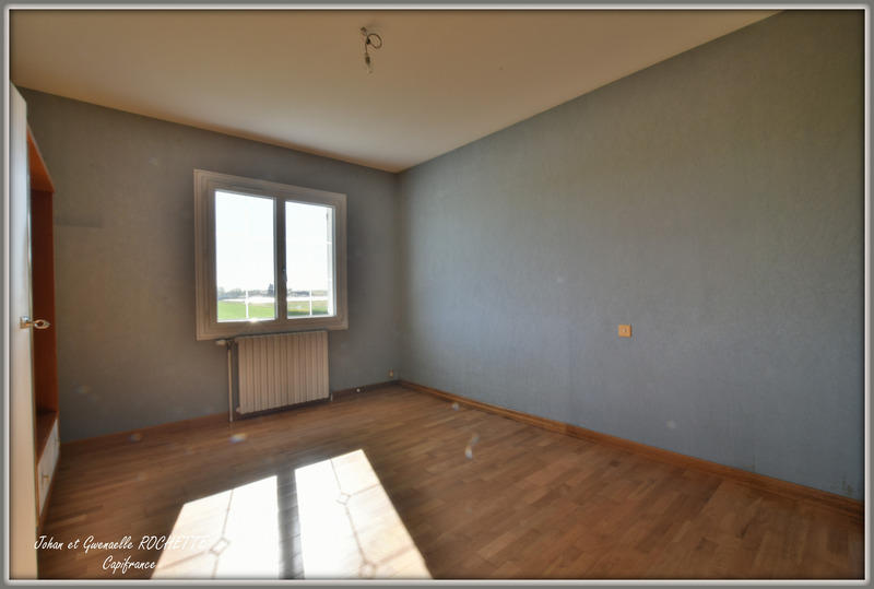 Maison - 210 m² - 10 pièces