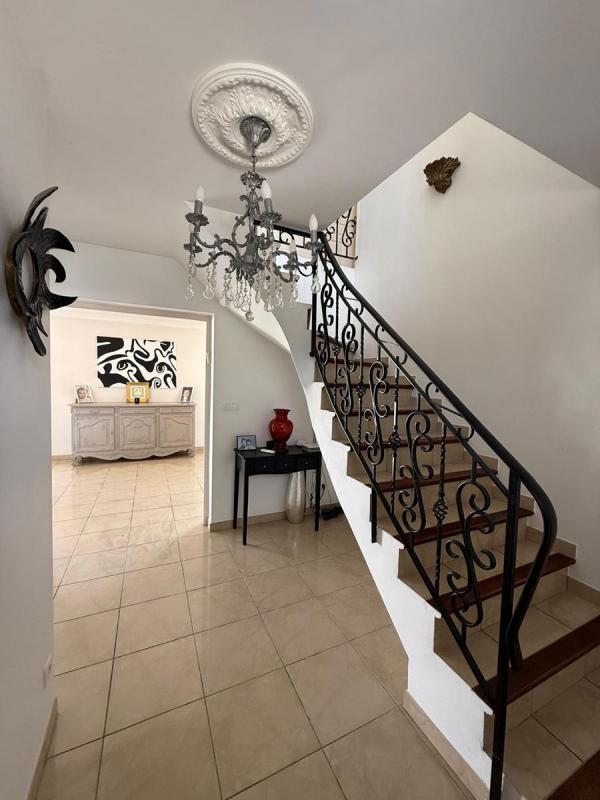 Villa - 152 m² - 6 pièces