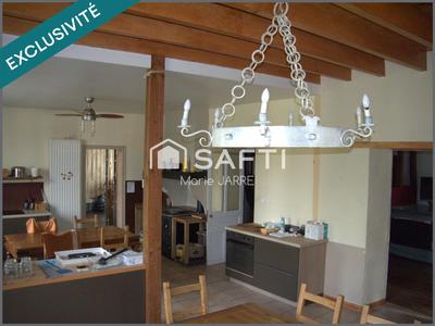 Maison - 220 m² - 6 pièces