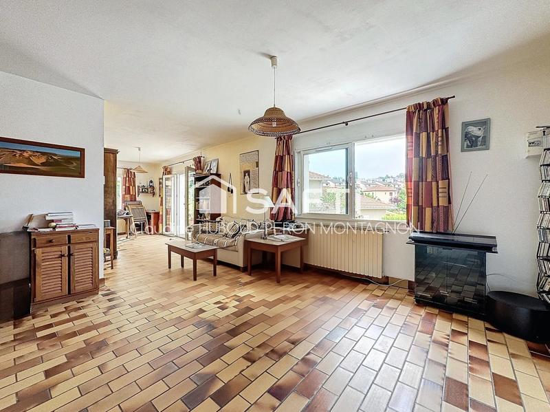 Maison - 95 m² - 5 pièces