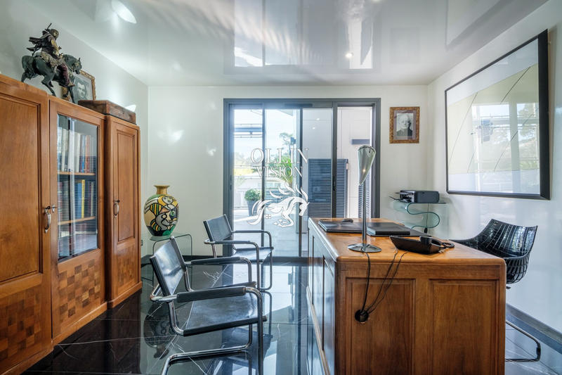 Villa - 230 m² - 8 pièces