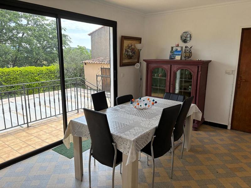 Maison - 95 m² - 6 pièces