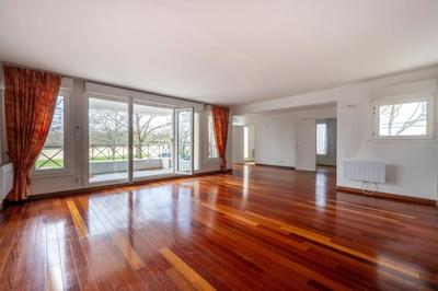 Appartement - 111 m² - 4 pièces