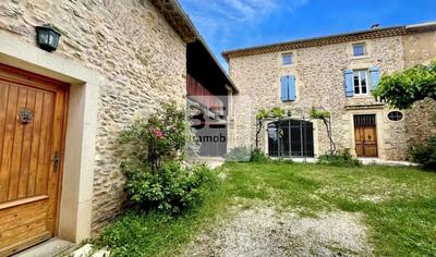 Propriété - 409 m² - 11 pièces